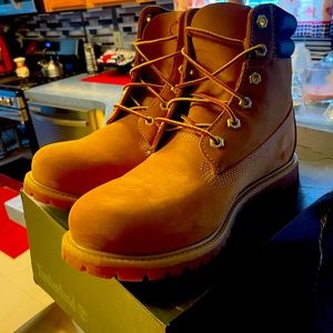 Timberland classic tan boots